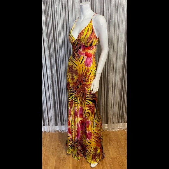 🔻SALE🔻NIKI LIVAS🔹EXCELLENT CONDITION • 100% SILK - Picture 4 of 9